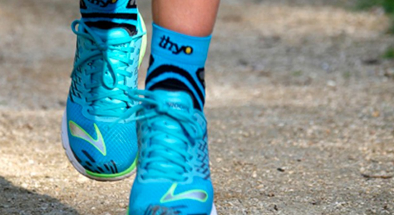 Des chaussettes à bandes réfléchissantes pour vos courses de nuit